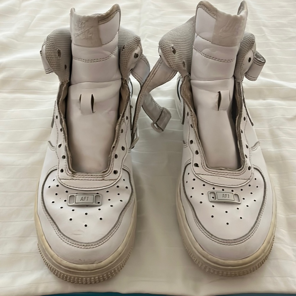 Nike Air Force 1 high top 6.5 youth